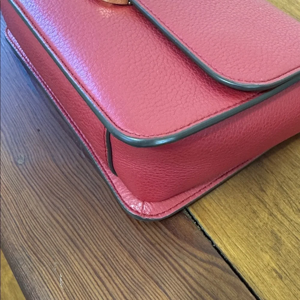 Tory Burch Chelsea Elegant Red Leather Crossbody Bag